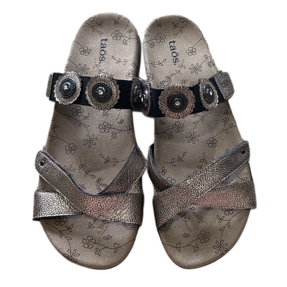 Taos Footwear Women's Tan Sandals w/Floral Pattern Crisscross Straps Double Band - Picture 5 of 8